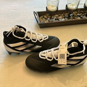 Adidas freak carbon mid football cleat